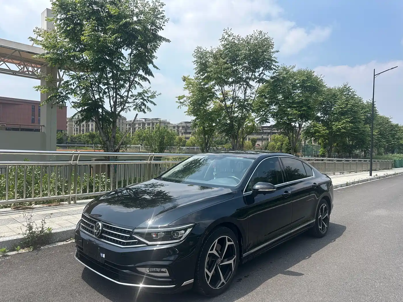 Volkswagen Magotan 2023 2 Million Units Anniversary Edition 330TSI DSG Leading Type фото 3