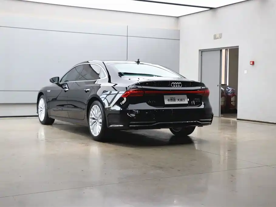 Audi A7L 2022 45 TFSI S-line Dream Builder Crystal Package фото 27