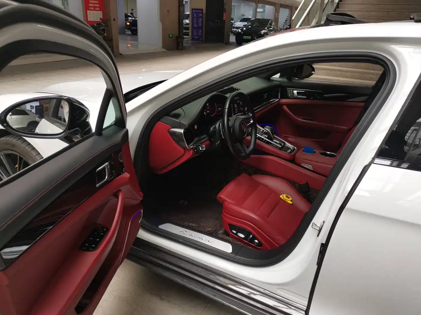 Porsche Panamera 2021 Panamera 4 Executive Long Wheelbase 2.9T фото 4