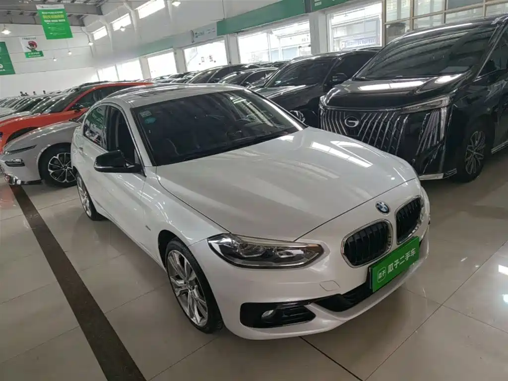 BMW 1 Series 2018 120i Design Package фото 4