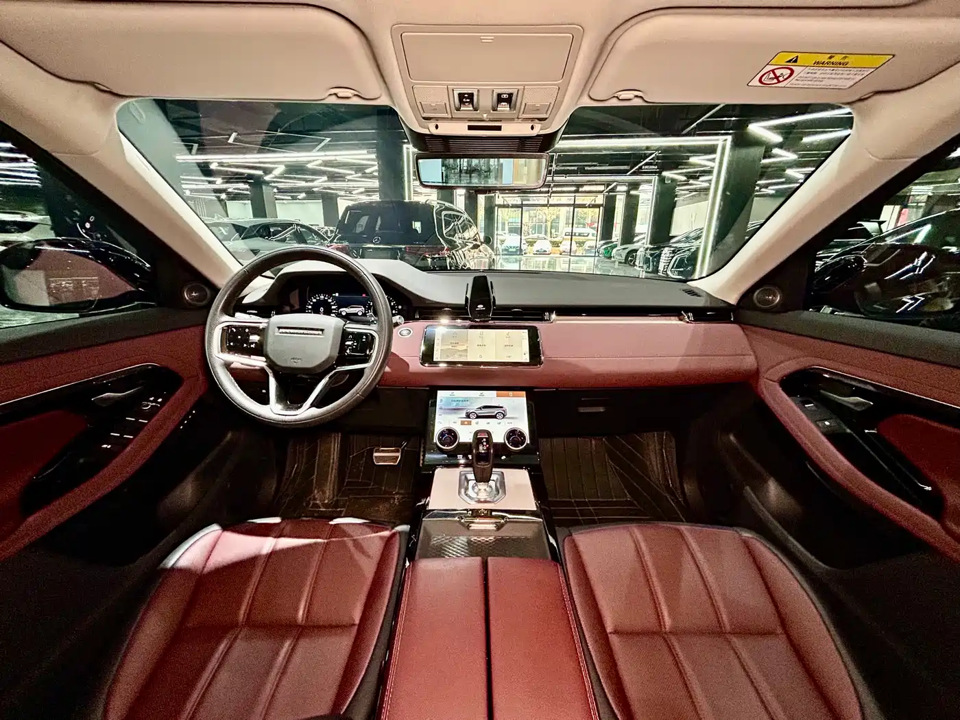 Land Rover Range Rover Evoque 2022 Range Rover Evoque L 249PS R-Dynamic Luxury Edition фото 27