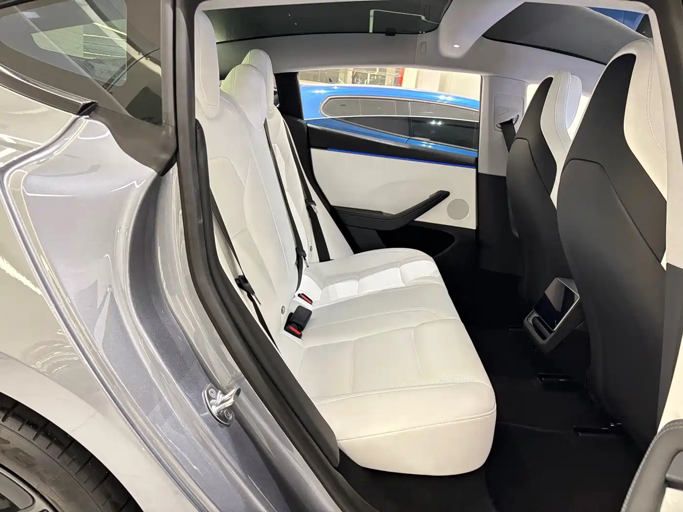 Tesla Model 3 2026 2025 Model Year Facelift Performance All-Wheel Drive