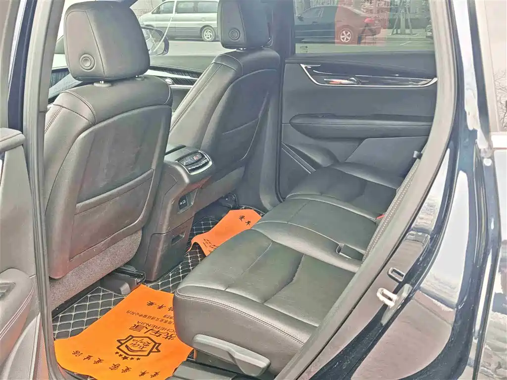 Cadillac XT6 2022 2.0T 7-Seater 2WD Luxury Edition фото 23