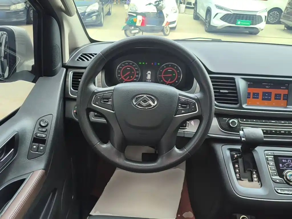 SAIC Maxus Maxus G10 2021 2019 Facelift PLUS 2.0T Automatic Elite Edition China VI