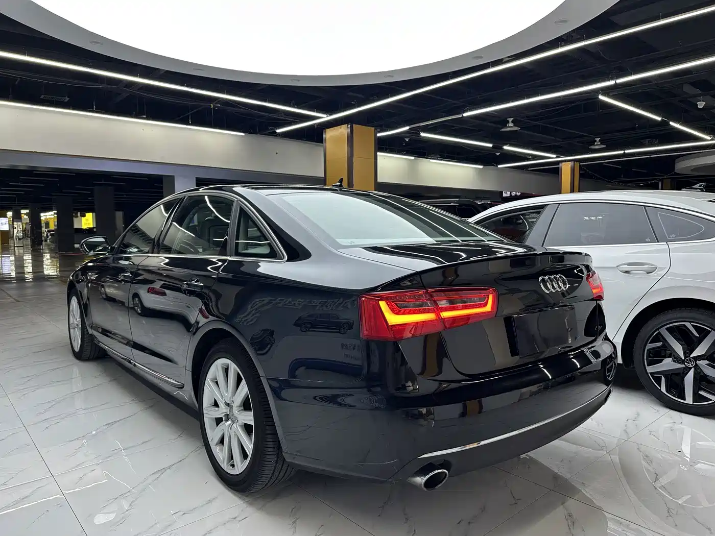 Photo 5 - Audi A6L