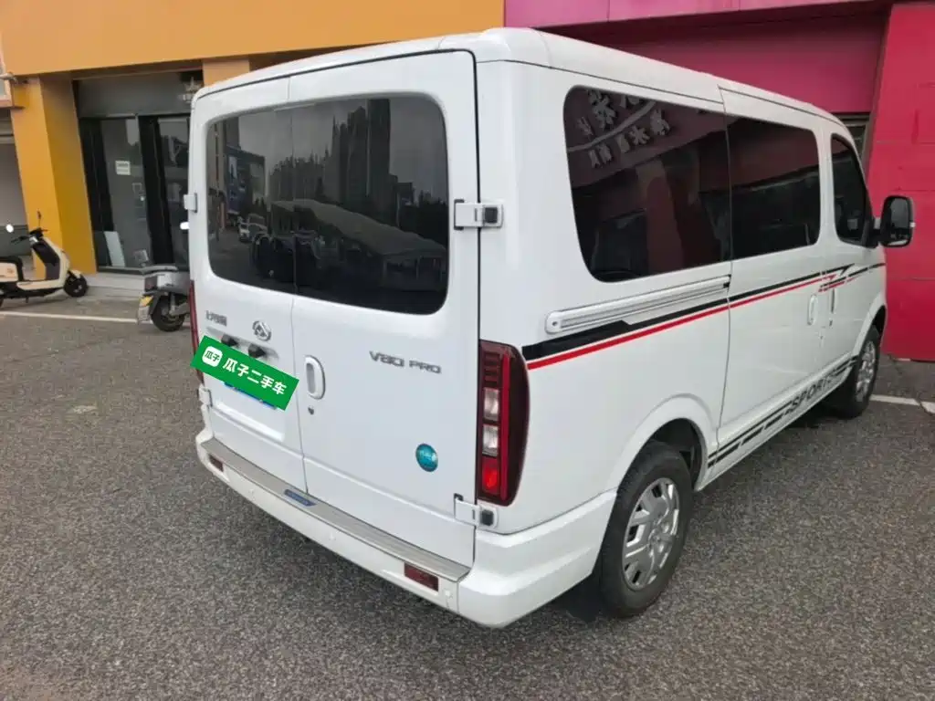 SAIC Maxus Xintu V80 2024 2024 Model Facelift Aoyun 6MT Short Wheelbase Ultra Low Roof 147Ps 5/6 Seats