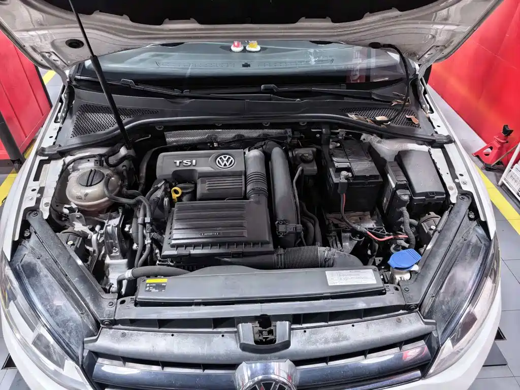 Фото 4 - Volkswagen Golf