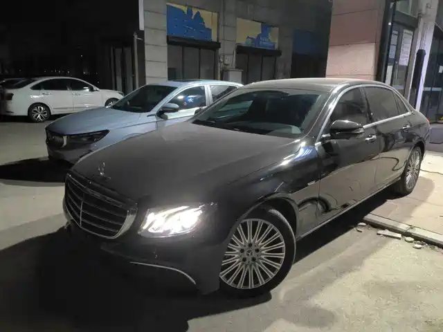 MERCEDES-BENZ E CLASS