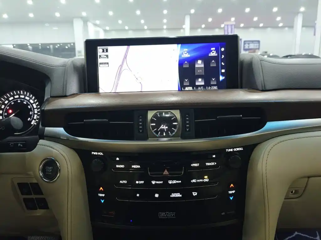 Photo 11 - Lexus LX