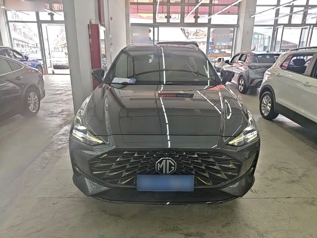 Фото 3 - MG ONE
