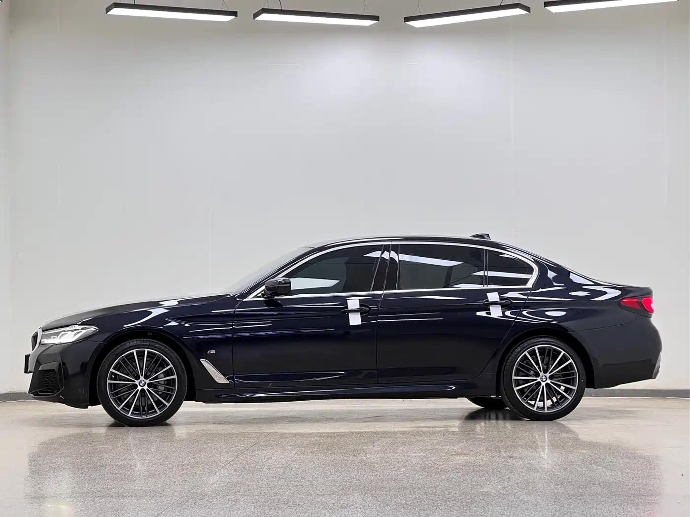 BMW 5 Series 2022 Facelift 530Li Leading M Sport Package фото 7
