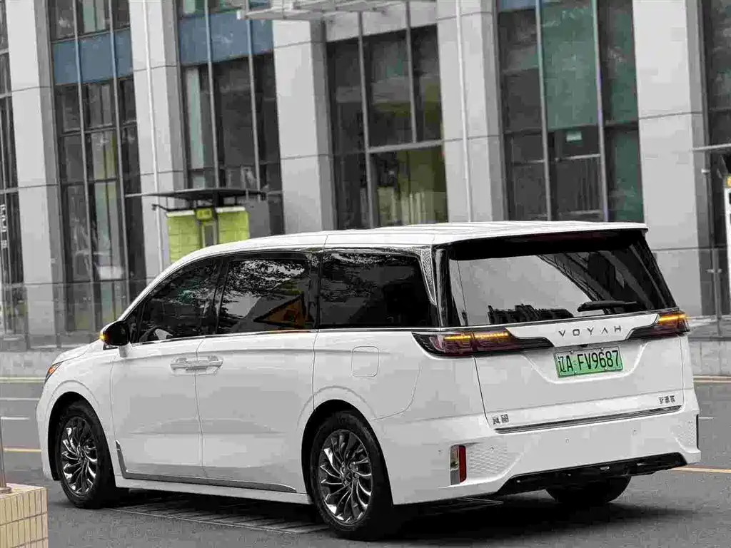 Voyah Auto Voyah Dreamer 2022 Zero-carbon Edition Dream+Smart Enjoy Package 475km фото 3