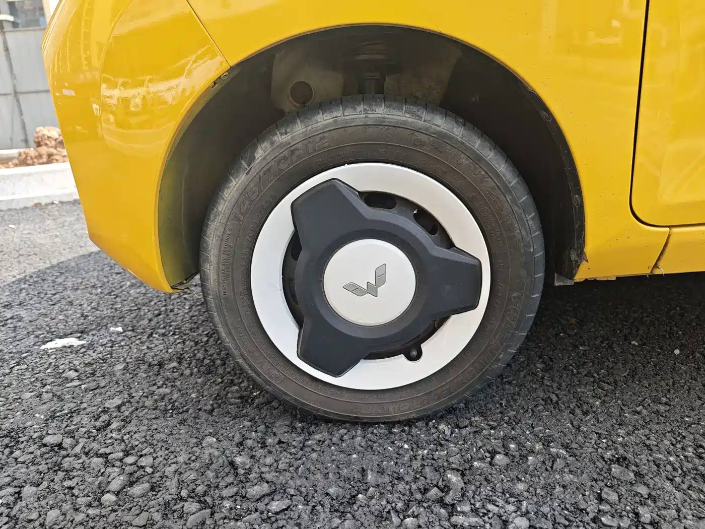 WULING AUTOMOBILE HONGGUANG MINIEV