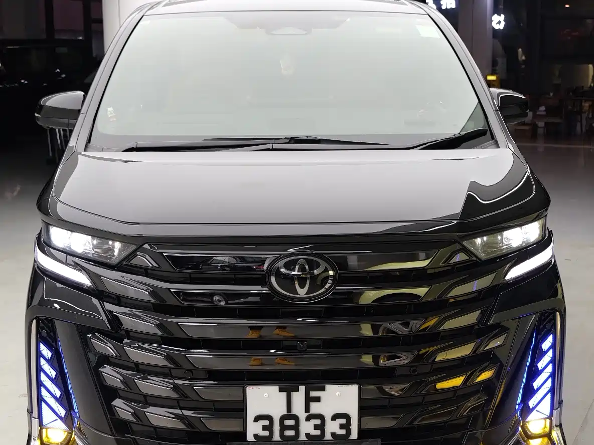 Toyota Vellfire 2025 Crown Hybrid 2.5L Ink Gold Executive Edition фото 2