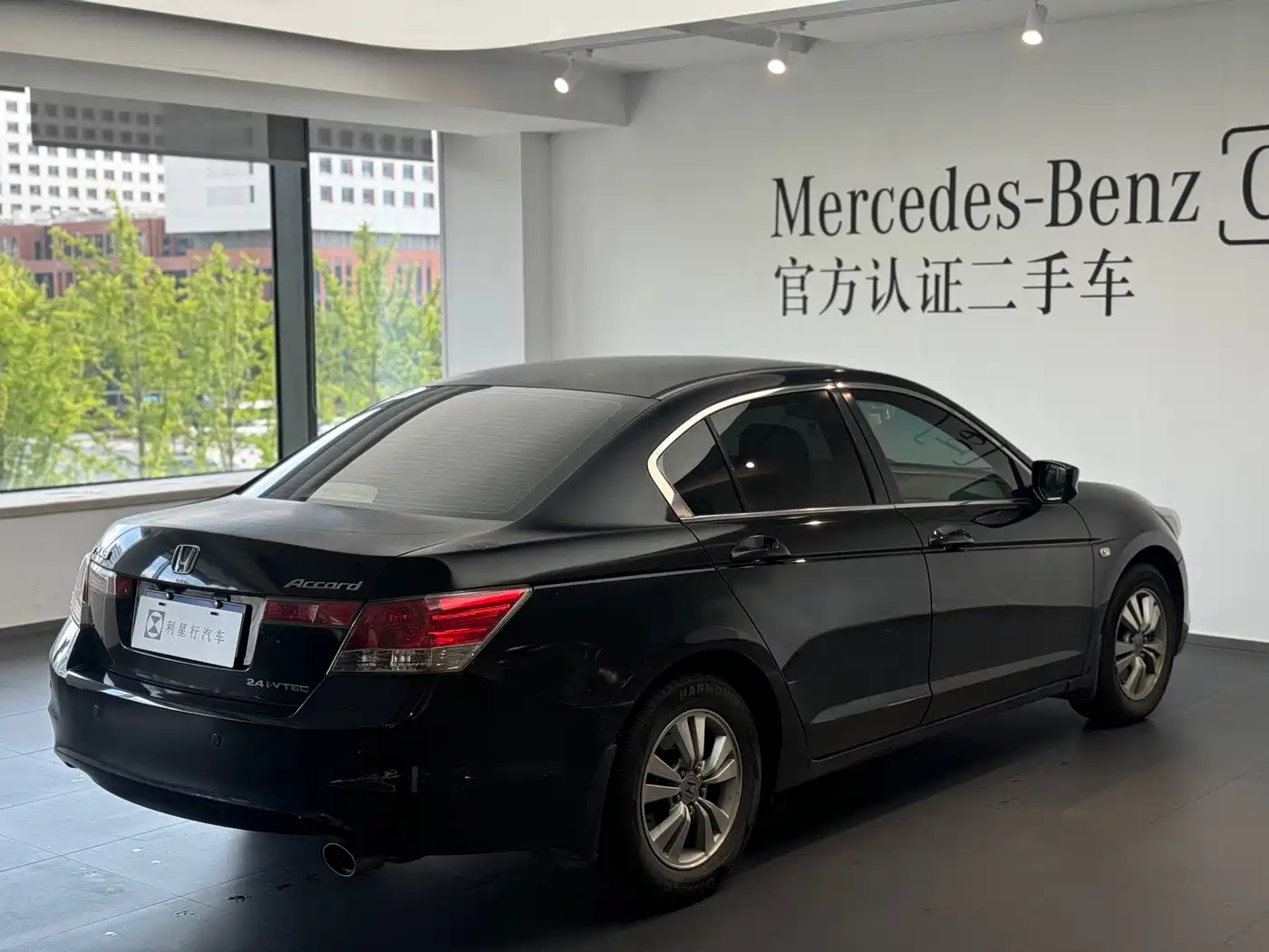 Фото 11 - Honda Accord