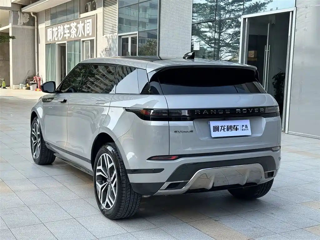 Land Rover Range Rover Evoque 2024 Range Rover Evoque L 249PS Light Master Edition фото 8