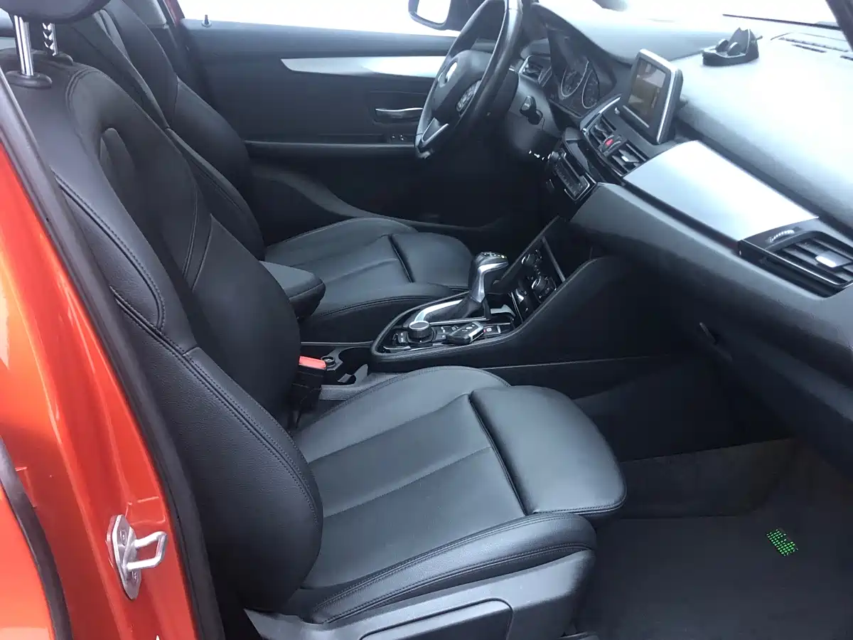 BMW 2 Series Touring 2016 220i Leading Model фото 22