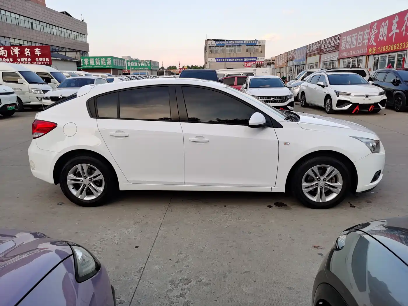 Chevrolet Cruze 2015 Hatchback 1.6L Automatic Comfort фото 5