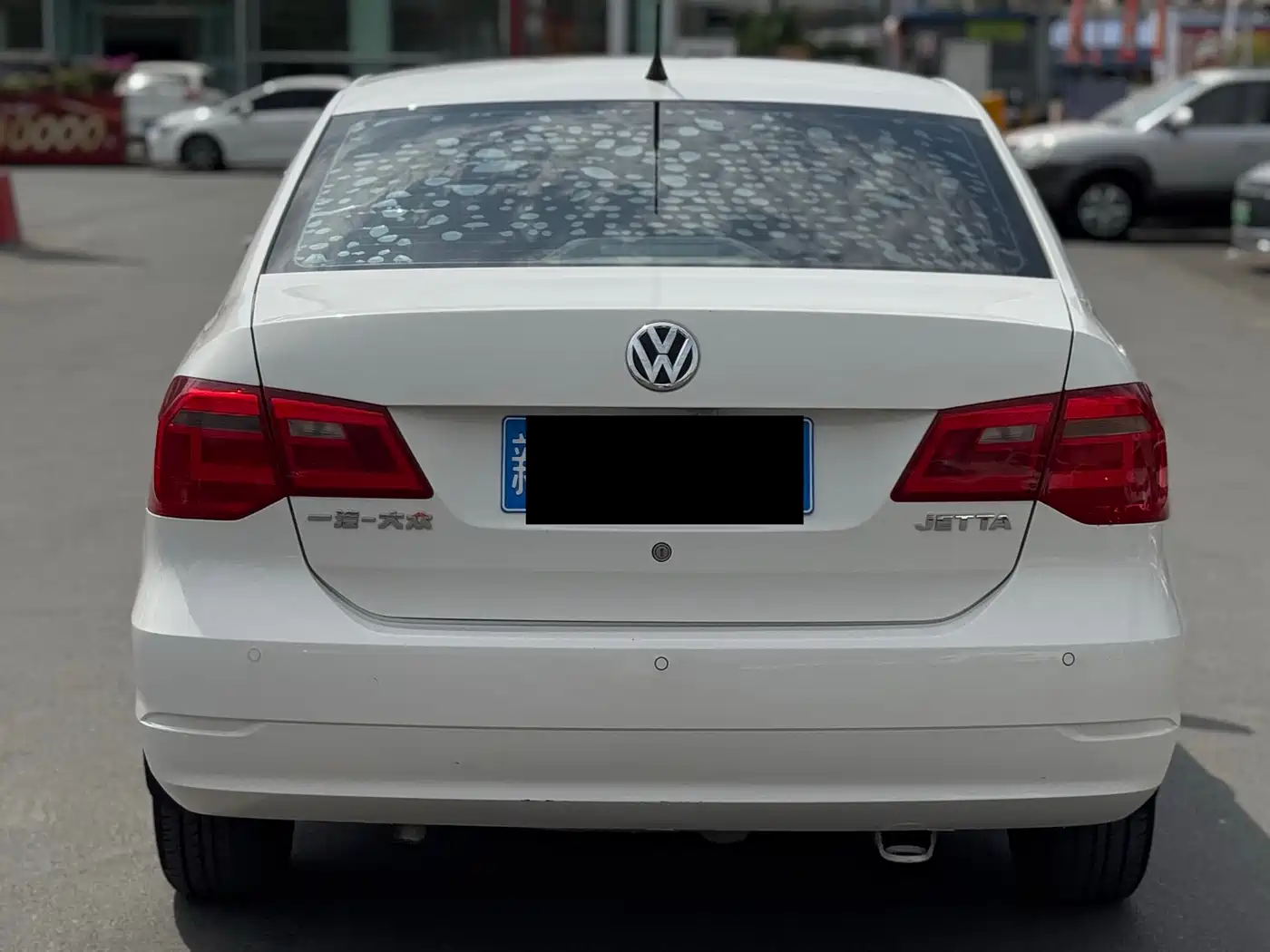Фото 8 - Volkswagen Jetta