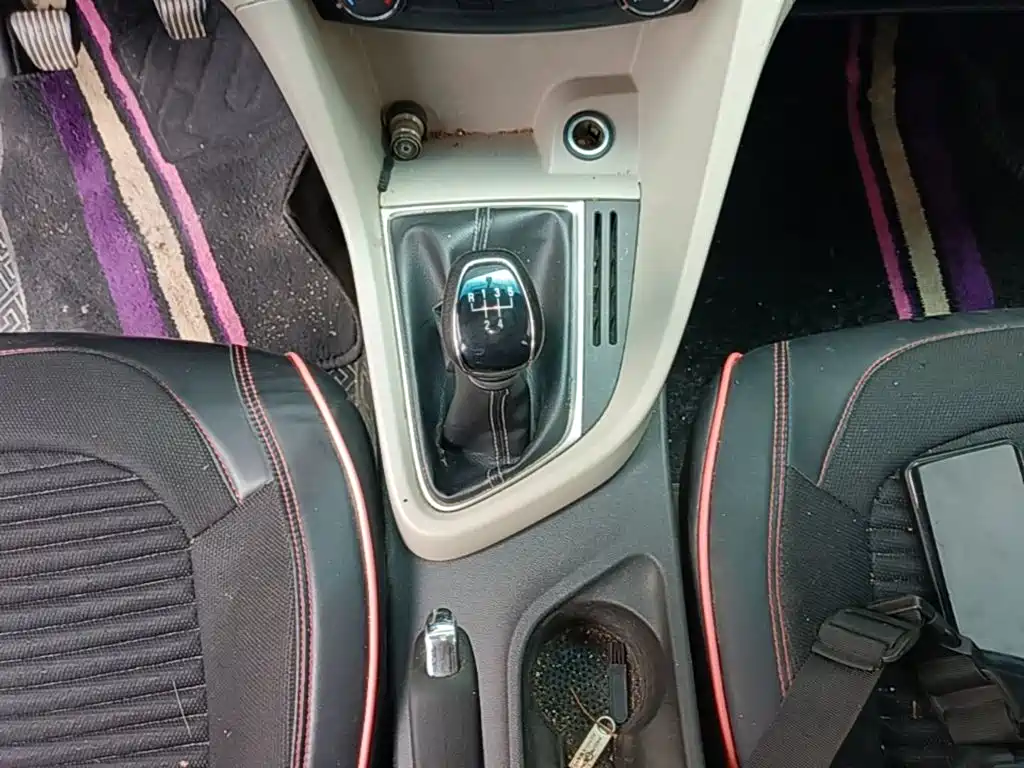 Фото 14 - Buick Excelle