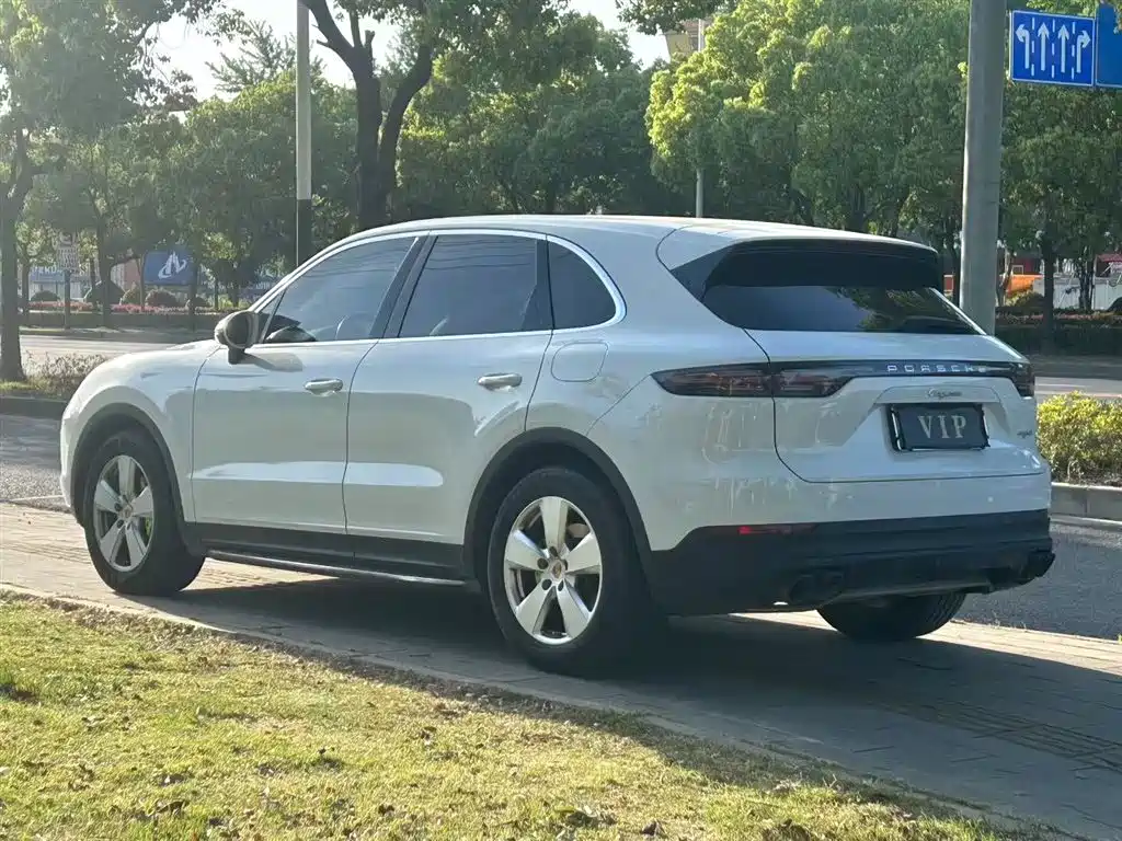 Porsche Cayenne New Energy 2019 Cayenne E-Hybrid 2.0T фото 7
