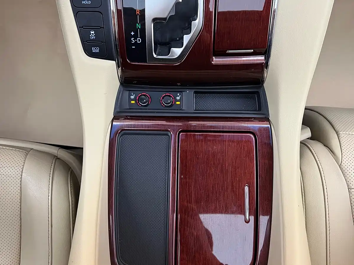 Toyota Alphard 2015 3.5L Luxury Edition фото 26