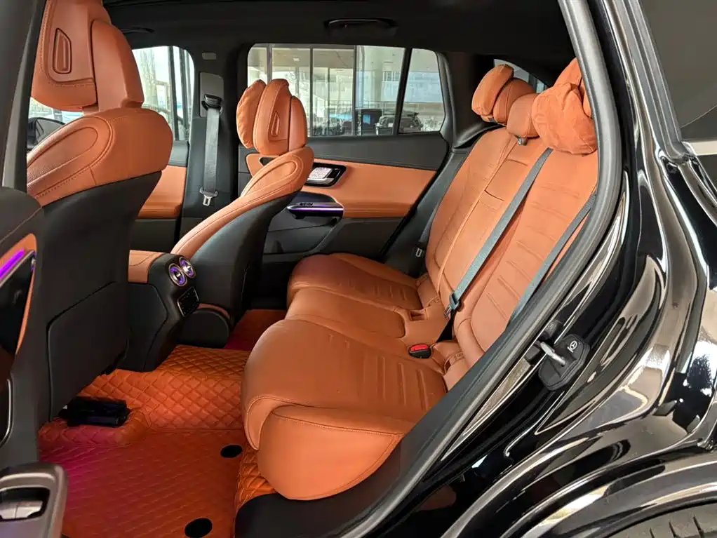 Mercedes-Benz GLC 2024 GLC 260 L 4MATIC Luxury 5-seater фото 6
