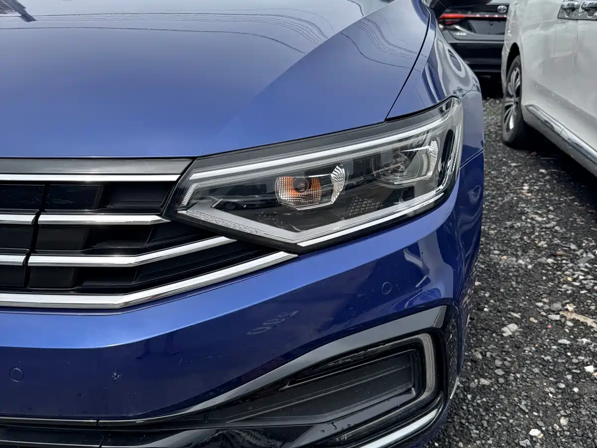 Volkswagen Magotan GTE Plug-in Hybrid 2020 GTE Luxury фото 8