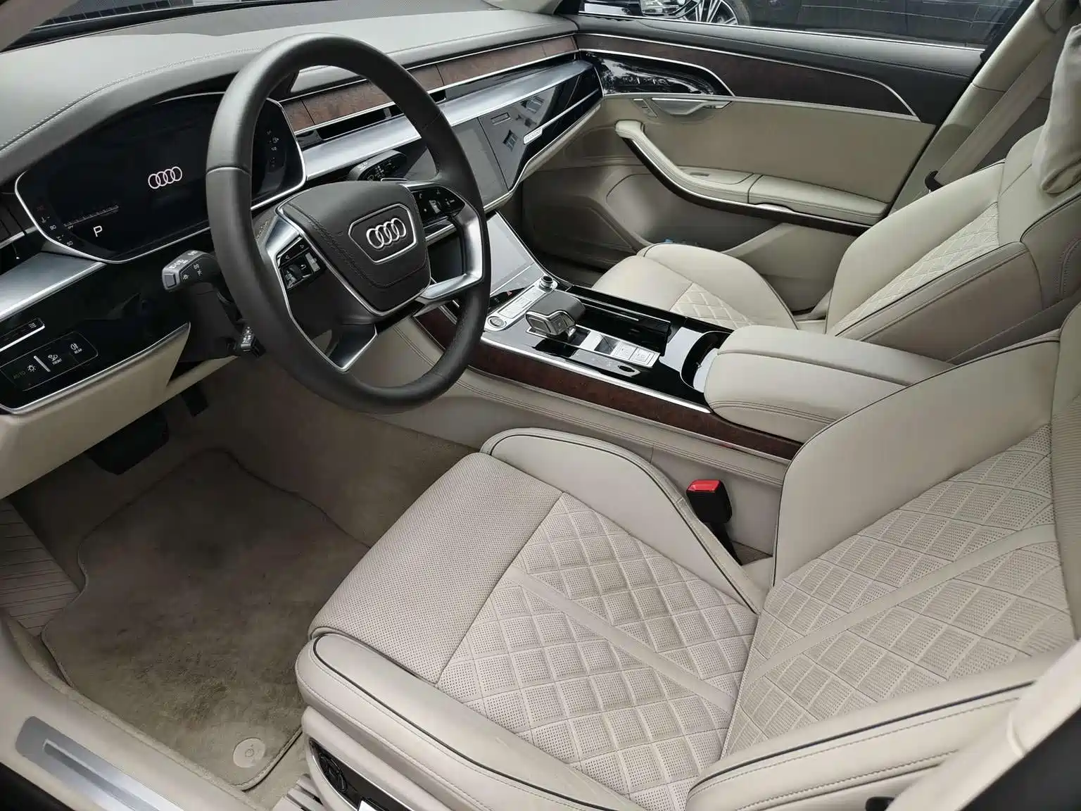 Фото 8 - Audi A8