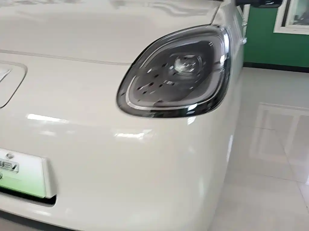 Wuling Motors Hongguang MINIEV 2026 2025 4-Door Advanced
