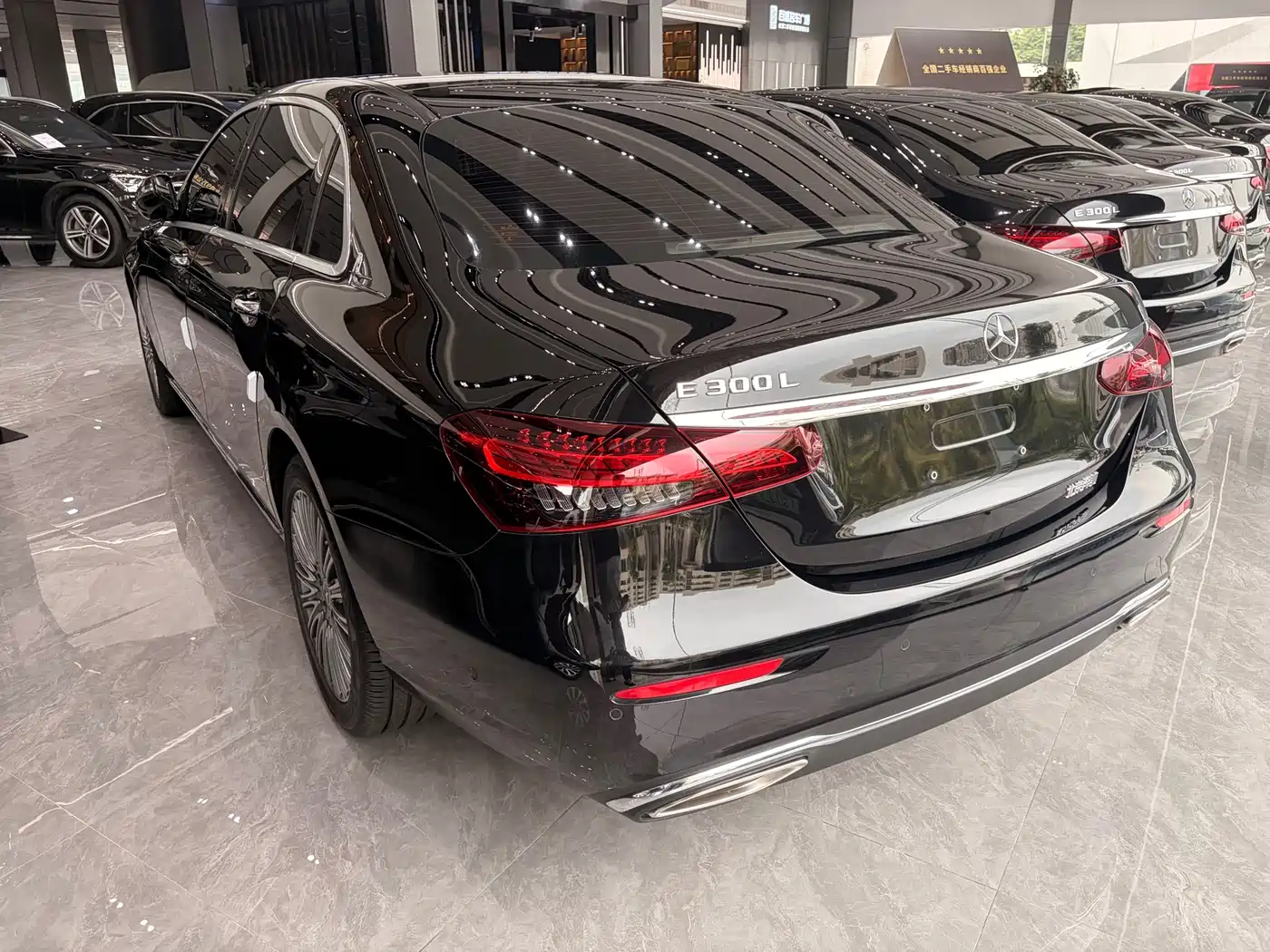 Mercedes-Benz E-Class 2021 E 300 L Luxury фото 8
