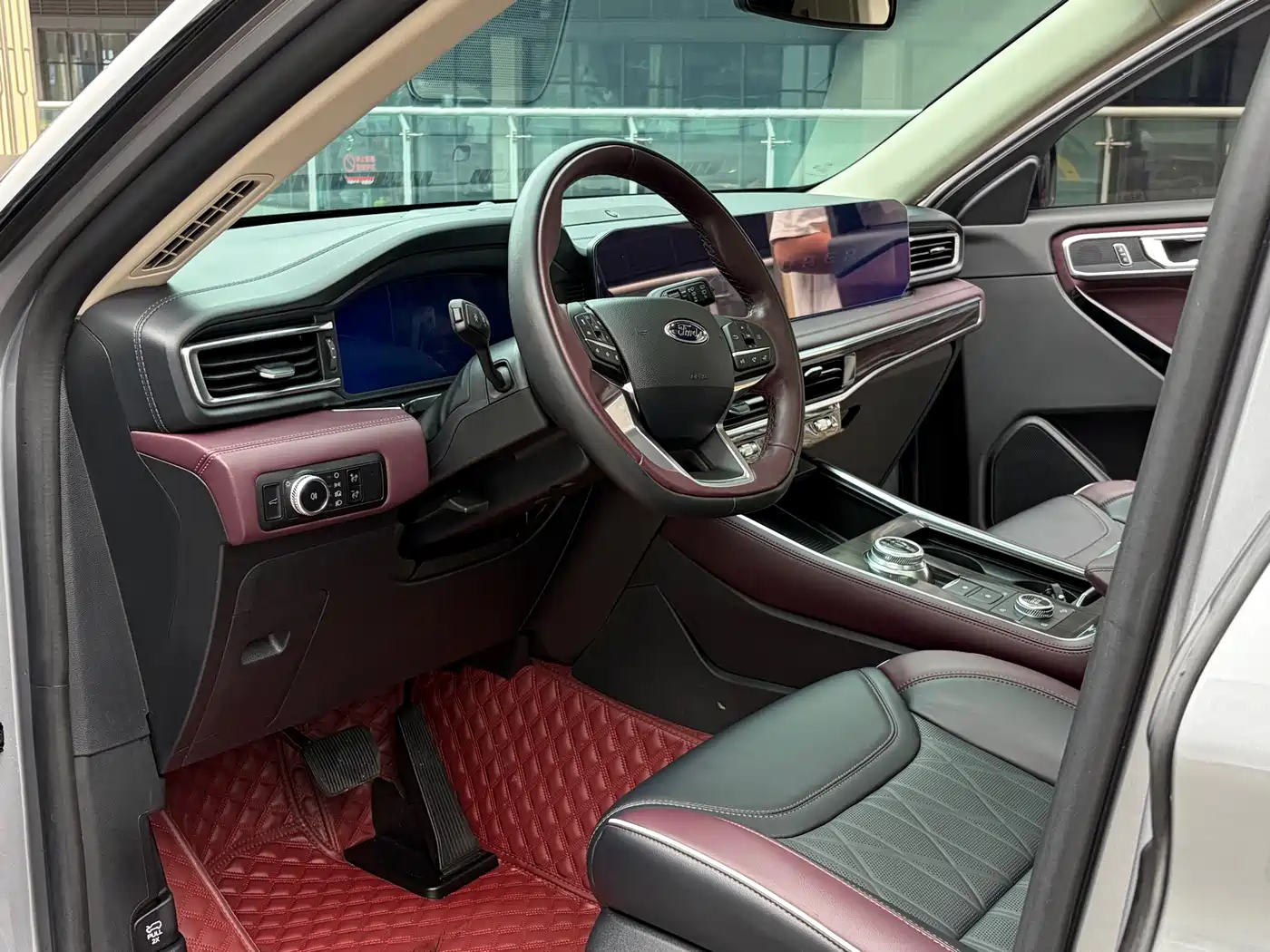 FORD EXPLORER