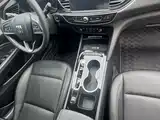 Photo 8 - Buick Regal
