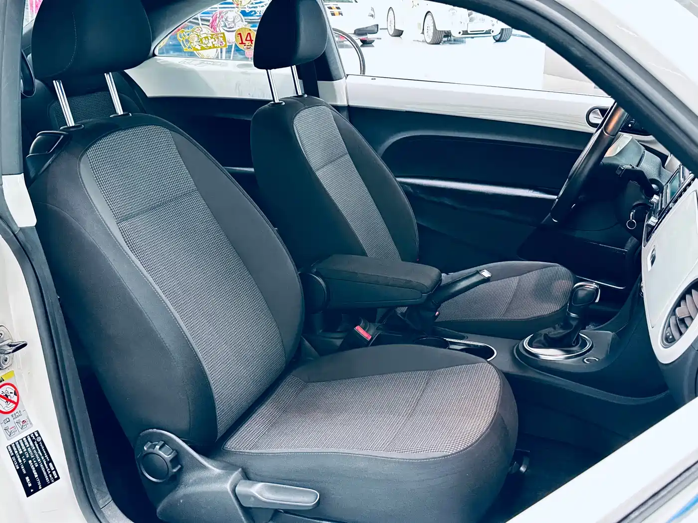 Volkswagen Beetle 2014 1.4TSI Fashion Edition фото 29