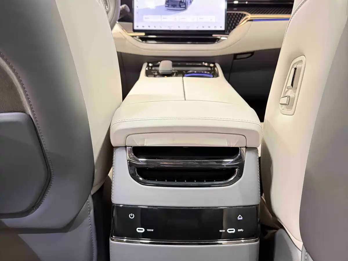 ZEEKR EXTREME KRYPTON 009