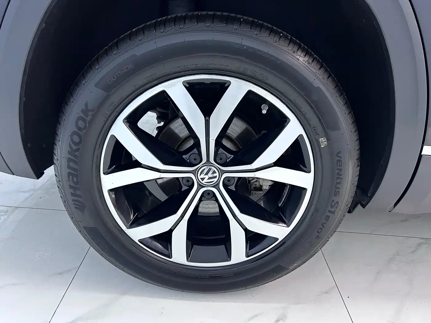 Volkswagen Teramont 2020 380TSI 4WD Luxury Edition China VI фото 25