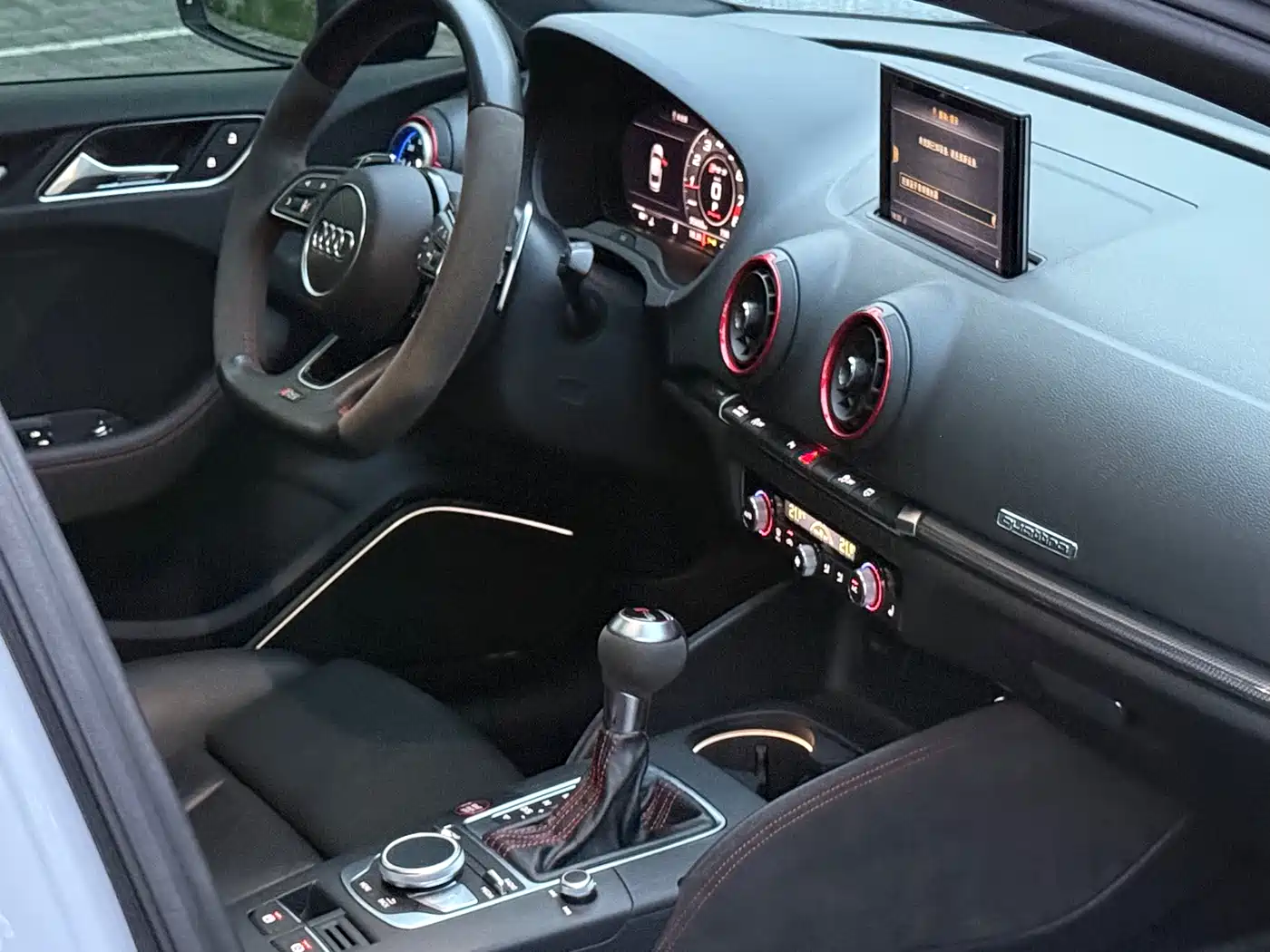 Audi RS 3 2017 RS 3 2.5T Limousine фото 14