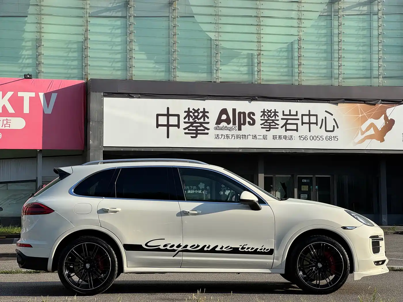 Porsche Cayenne 2011 Cayenne Turbo 4.8T фото 4