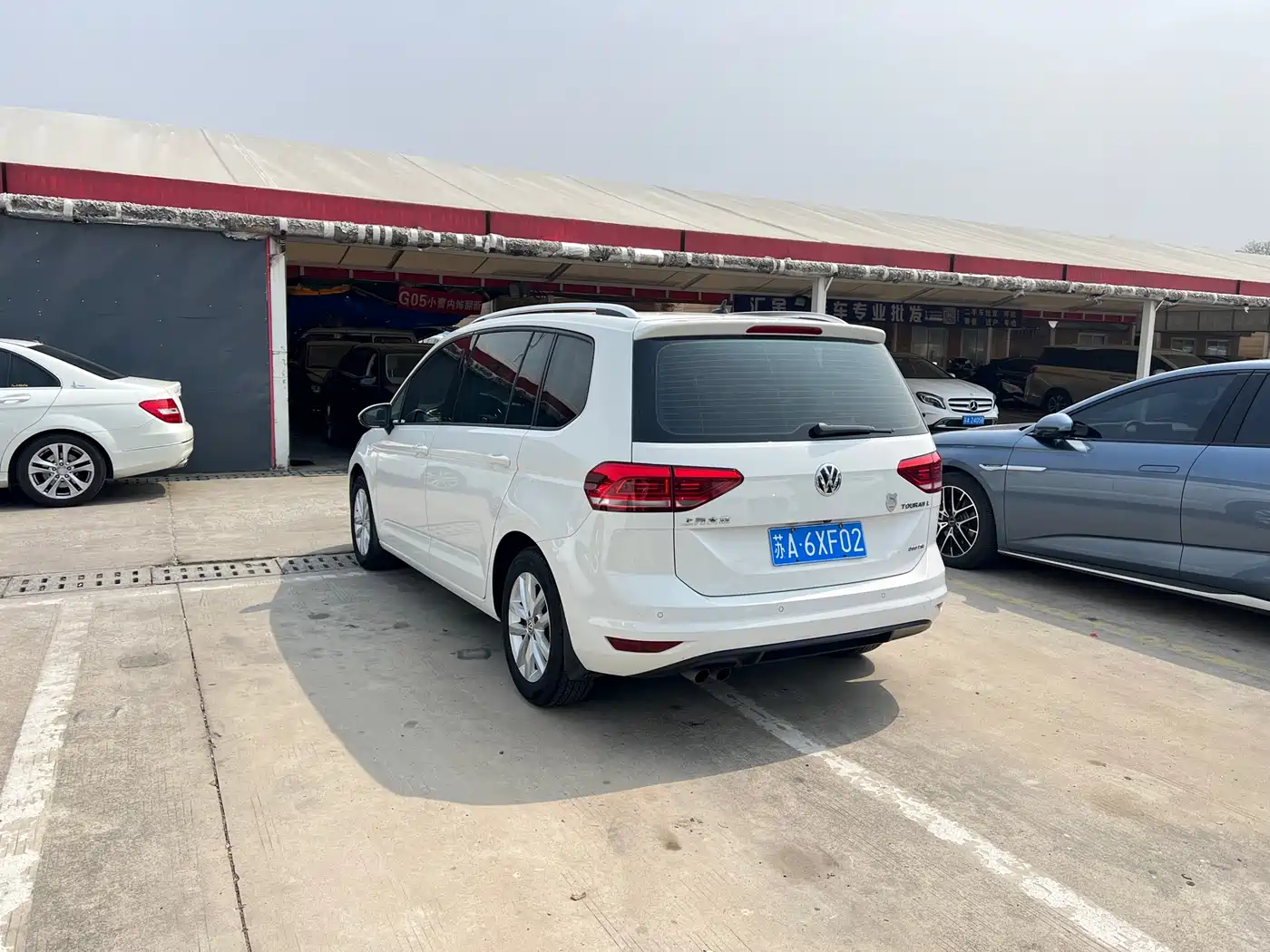 Volkswagen Touran 2016 Touran L 280TSI DSG Luxury фото 22