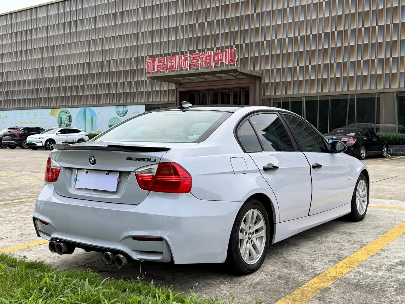 Photo 7 - BMW 3 Series