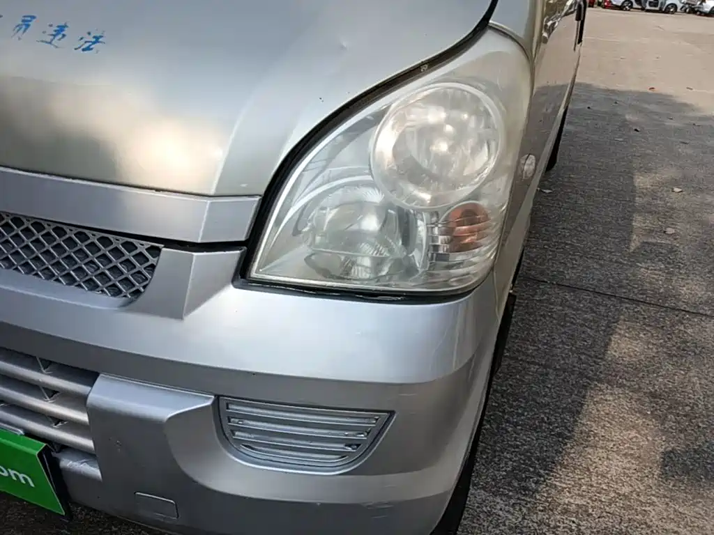 Wuling Motors Wuling Rongguang 2014 2012 1.2L Extended Base Model LJY