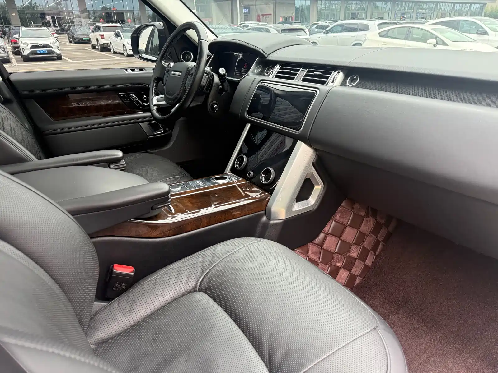 Фото 9 - Land Rover Range Rover