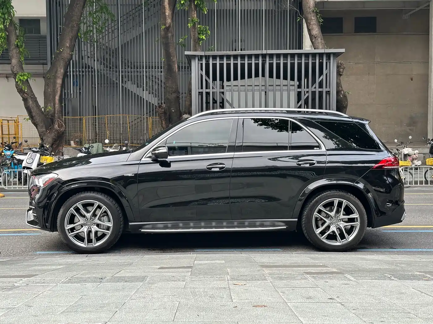 Mercedes-Benz GLE AMG 2022 AMG GLE 53 4MATIC+ фото 3