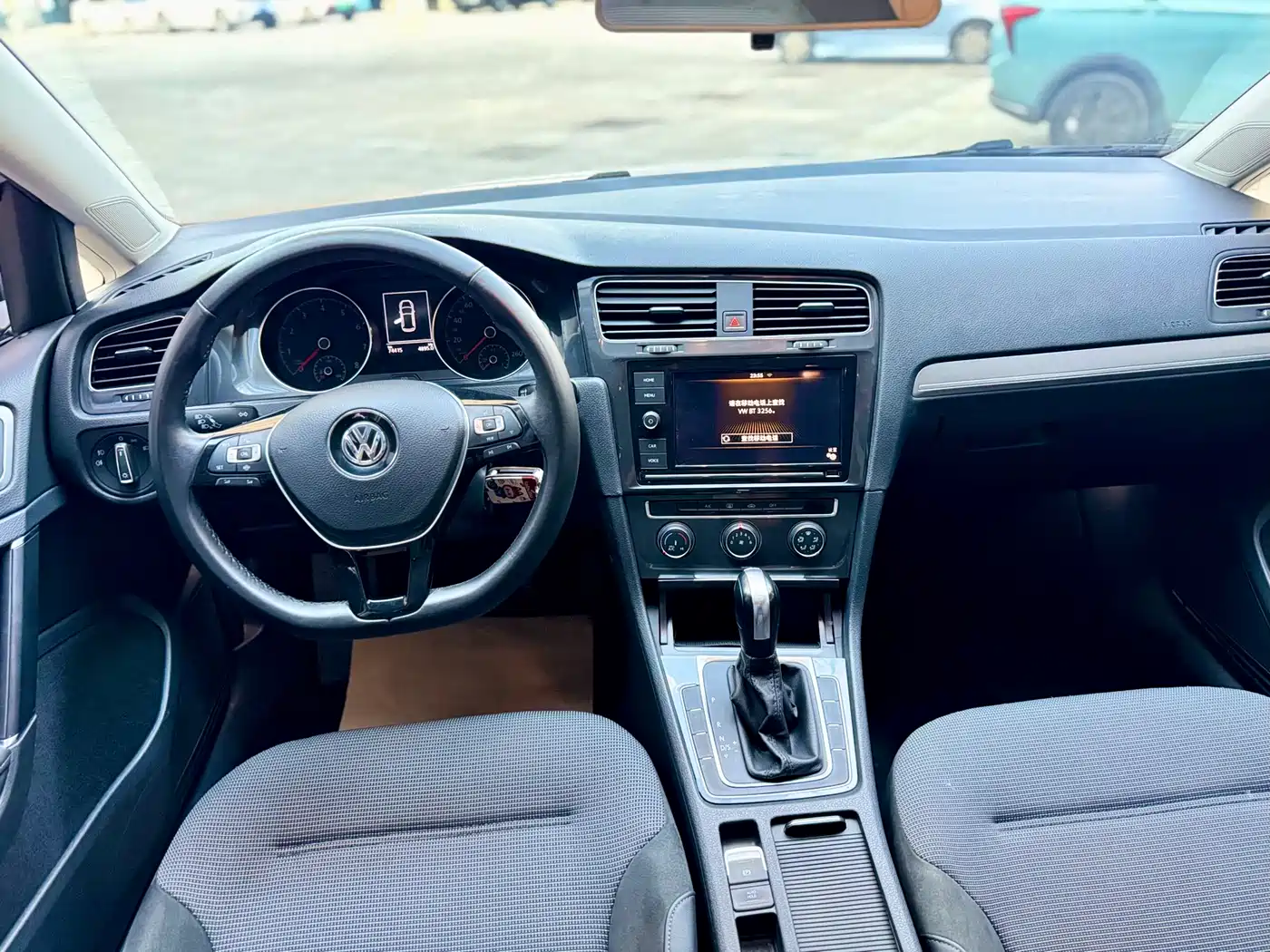Volkswagen Golf 2019 1.6L Auto Comfort (China V) фото 7