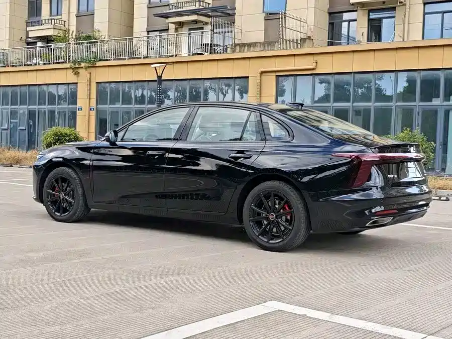 صورة 14 - Hongqi H5