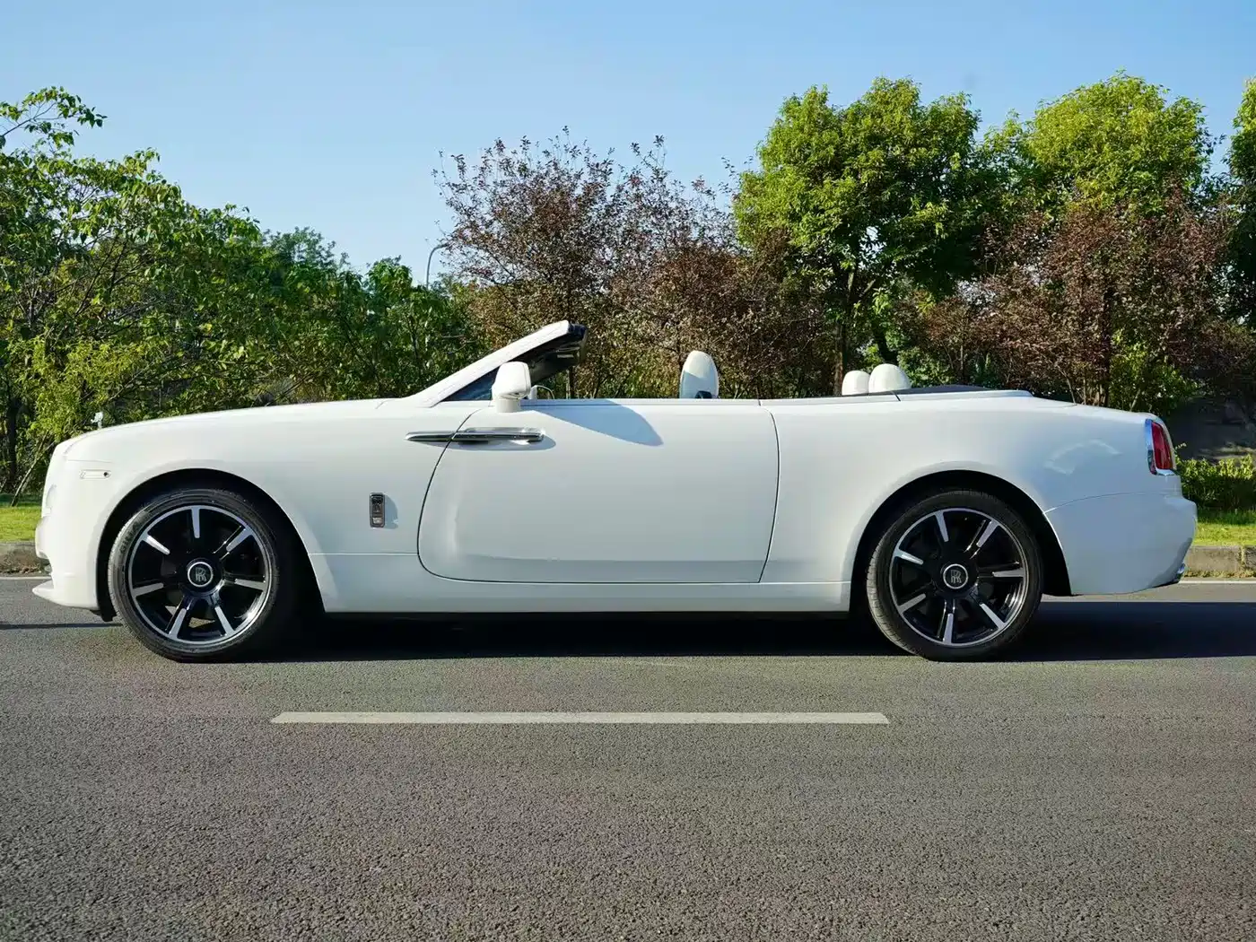 Rolls-Royce Dawn 2017 2015 6.6T Standard