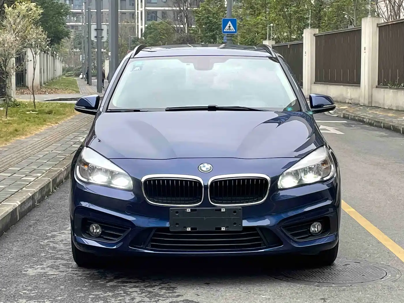 BMW 2 Series Touring 2016 218i Fashion Model фото 2