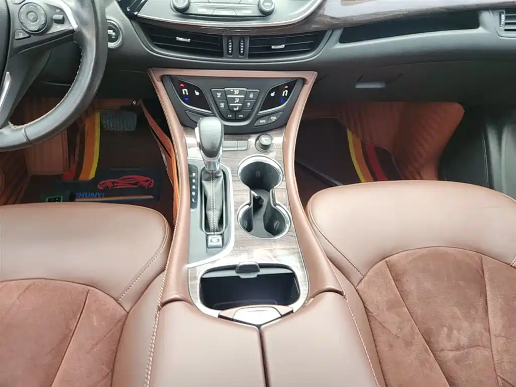 Buick Envision Plus 2017 20T FWD Elite фото 14