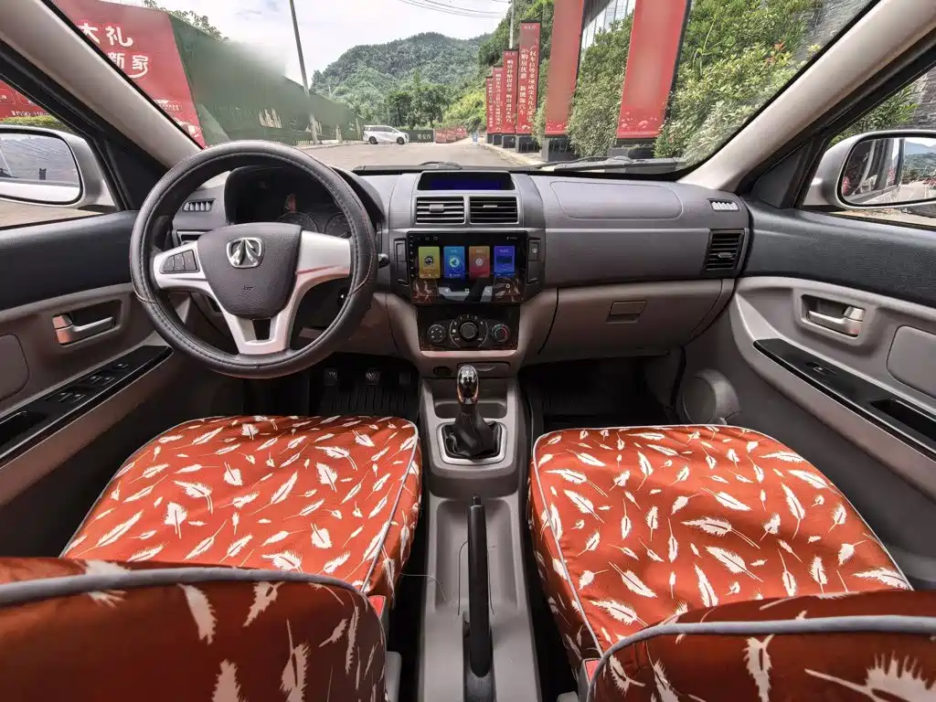 BAIC Weiwang M20 2015 2014 1.5L Comfort BJ415B