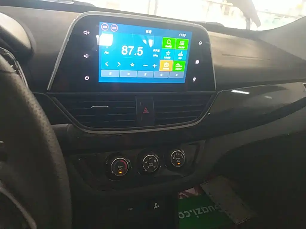 Baojun 310 2018 2017 1.5L Auto Luxury